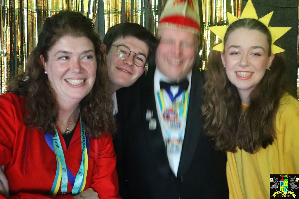 ../Images/Jeugd Opwarmbal Photobooth 322.jpg